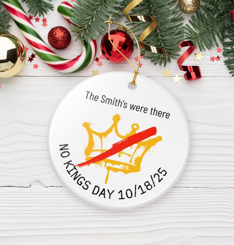Adorno personalizado para el Día de los Reyes Magos, regalo personalizado para protestas pacíficas contra Trump y derechos de la Primera Enmienda, regalo para manifestaciones demócratas. imagen 2