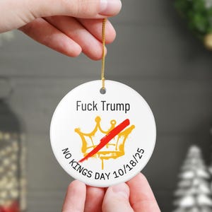Adorno personalizado para el Día de los Reyes Magos, regalo personalizado para protestas pacíficas contra Trump y derechos de la Primera Enmienda, regalo para manifestaciones demócratas. imagen 20