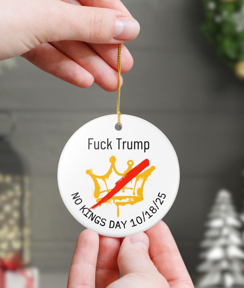 Adorno personalizado para el Día de los Reyes Magos, regalo personalizado para protestas pacíficas contra Trump y derechos de la Primera Enmienda, regalo para manifestaciones demócratas. imagen 20