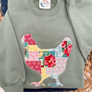 Embroidered Cottagecore Patchwork Chicken Sweatshirt, Quilted Chicken, Applique Chicken Sweatshirt, Patchwork Hen Shirt, Chicken Lover Gift image 5