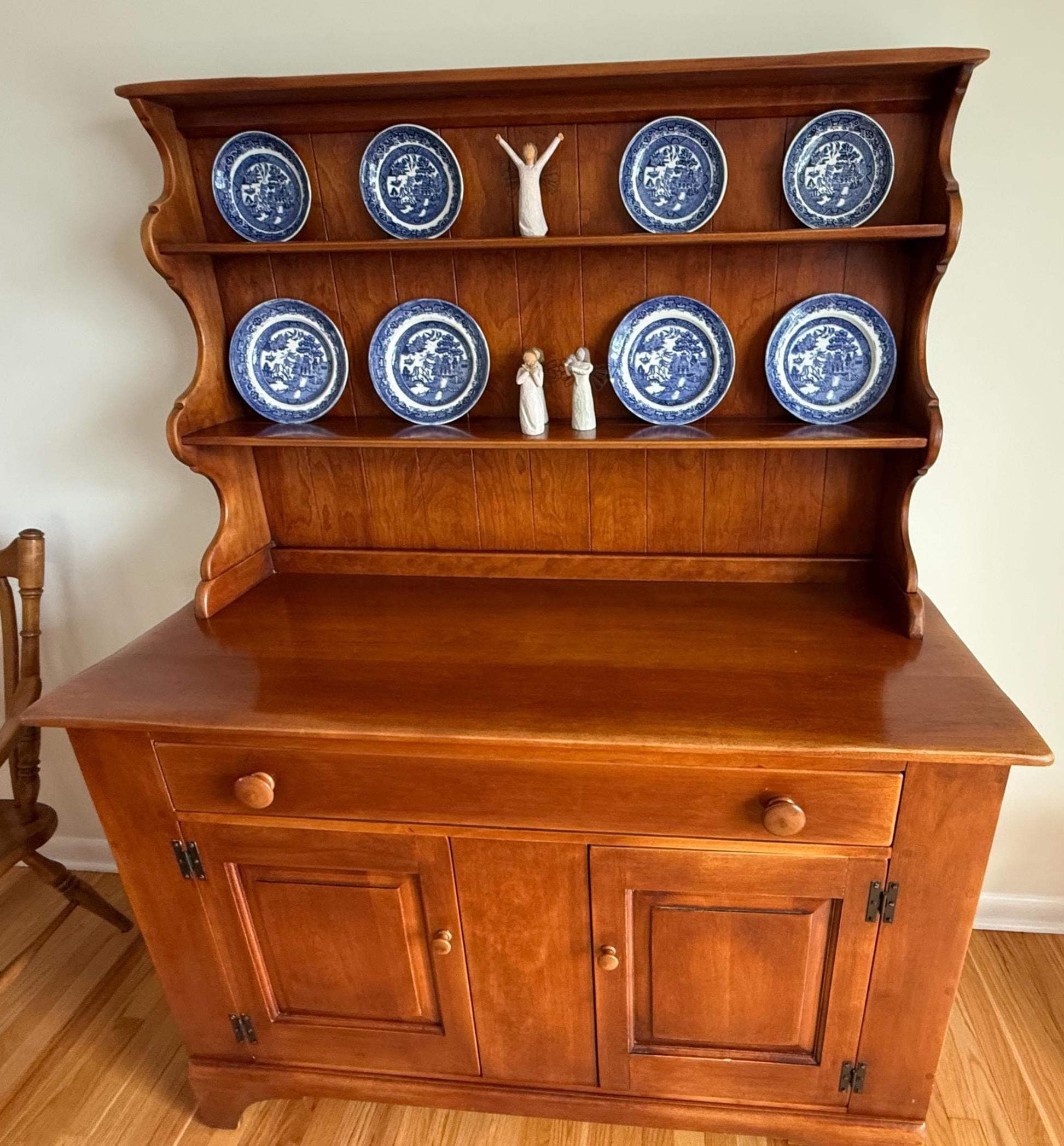 Vintage Cushman Colonial Creations Hunting Board Buffet & Hutch No