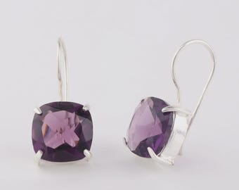 Pendientes colgantes de amatista – Pendientes de plata de ley con piedra preciosa morada, joyería de la piedra natal de febrero, delicados pendientes facetados, regalo para ella.