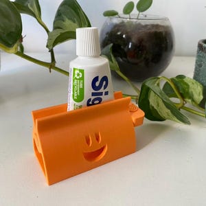 Kawaii tube-uitknijper – Origineel kindercadeau – Milieuvriendelijk badkameraccessoire – Gemaakt in Frankrijk