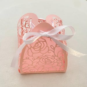 Porta confetti ricamato