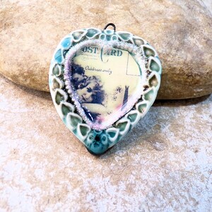pendentif façon cadre ancien, portrait d'amoureux, cœur carte postale romantique, pour création bijou ou décoration murale, céramique