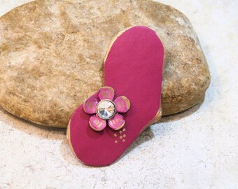 fuchsia pink heart pendant, metal and leather, hand painted, to fit into a necklace, artisanal supply for original jewelry