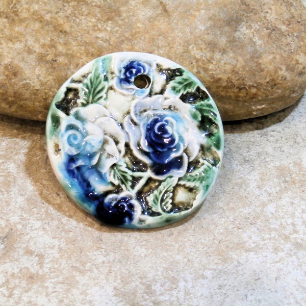 pendentif jardin anglais, romantique moderne, fleurs, céramique artisanale, fournitures faites main, fournitures, vert bleu