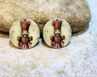 nutcracker, soldier, christmas, 2 charms round charms medals for creating earrings, romantic baroque victorian beige