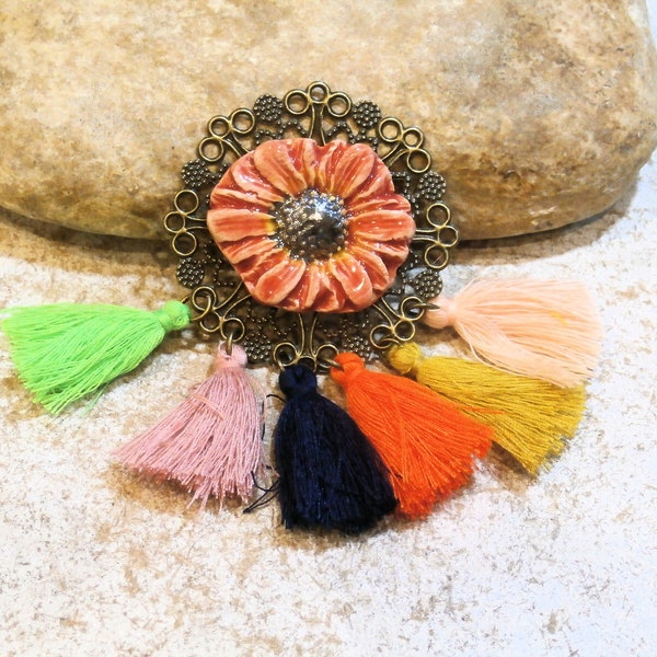 pendentif pompon, bohème hippie chic, fait main, pour collier mala sautoir ou déco sac, fournitures artisanales, céramique coton arc en ciel