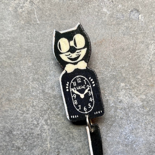 Kit Cat Clock Pin Button Moving Tail Brooch