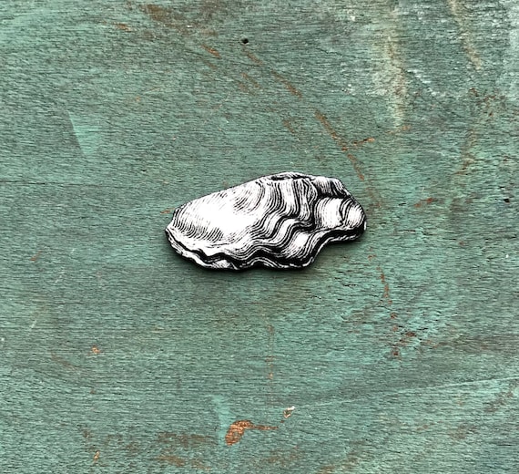 Brooch Oyster Sea Shell Pewter Lapel Pin Jewelry A159