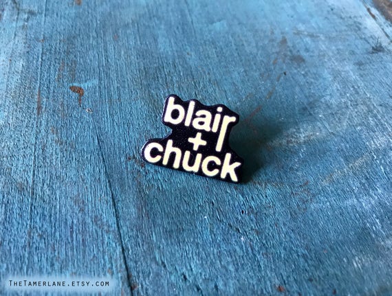 Blair Waldorf And Chuck Bass Gossip Girl Lapel Pin Pinback Etsy Blair Waldorf And Chuck Bass Gossip Girl Lapel Pin Pinback Etsy