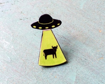 Alien Abduction Pin Cow Abduction I Want to Believe x Files Area 51 Star Trek Cosmos