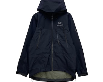 Chaqueta Arcteryx Goretex para hombre con capucha estilo Gopcore