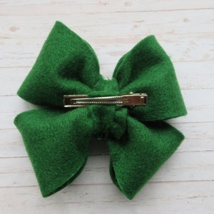Forest Green Vintage Style Felt and Pearl Hair Bow Accessories Clip in Bows Retro Wedding Party Ready Made image 4