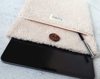 Fluffy Beige Teddy iPad Sleeve: Handmade Kindle Cover with Wooden Button