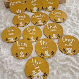 Cartes étapes bébé bois personnalisées