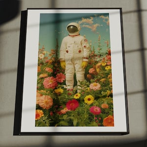 Poster dell'astronauta pronto da appendere con cornice – Stampa artistica surreale su carta opaca con cornice in vetro acrilico, idea regalo