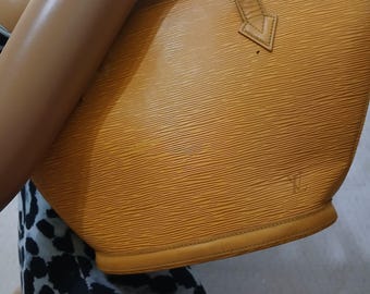 Louis Vuitton Epi Saint Jacques Epi Leather