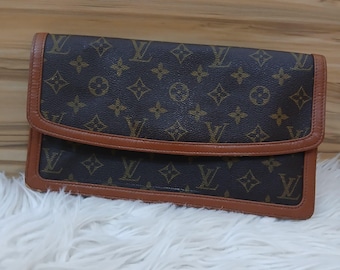 Louis Vuitton Vintage Monogram Pochette