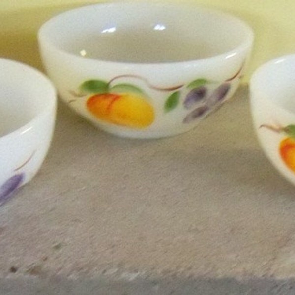 Vintage FIRE KING Bowls FRUIT Gay Fad Pattern