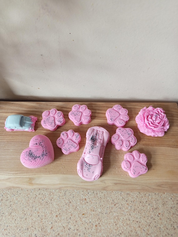 Ziepes,roku darbs ar magoņu sēkliņām.Nav ķīmijas un spīdumu ,piemērotas mazuļiem vannā ,ļoti labi puto .