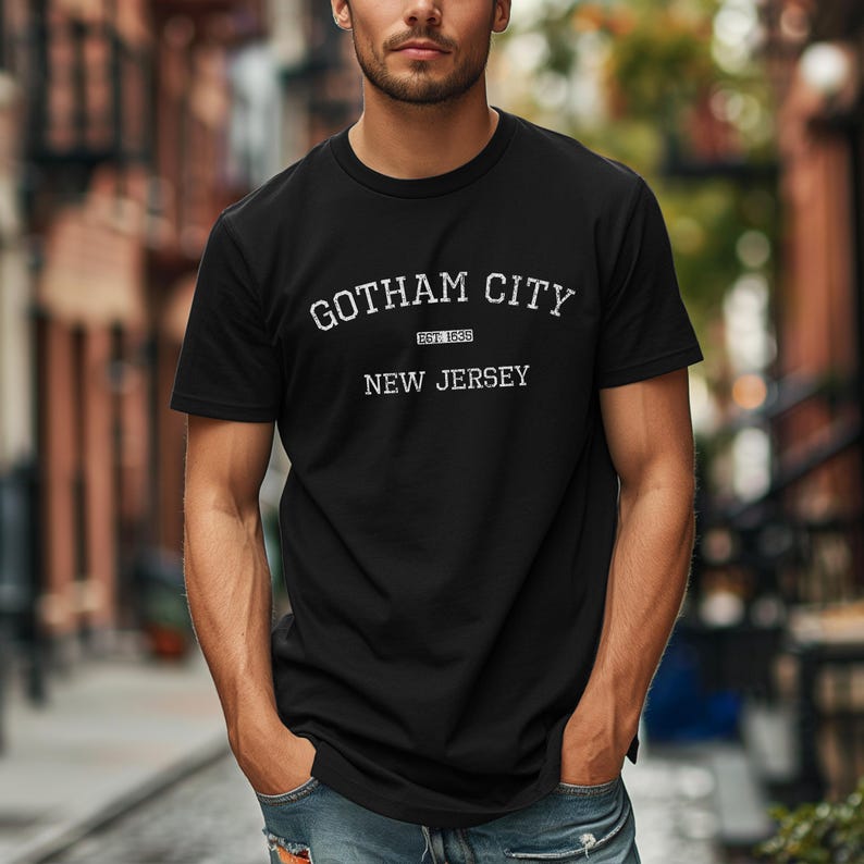 Camiseta Gotham City New Jersey Comfort Colors, estilo vintage, unisex, con estampado gráfico, fundada en 1635, ropa urbana. imagen 7