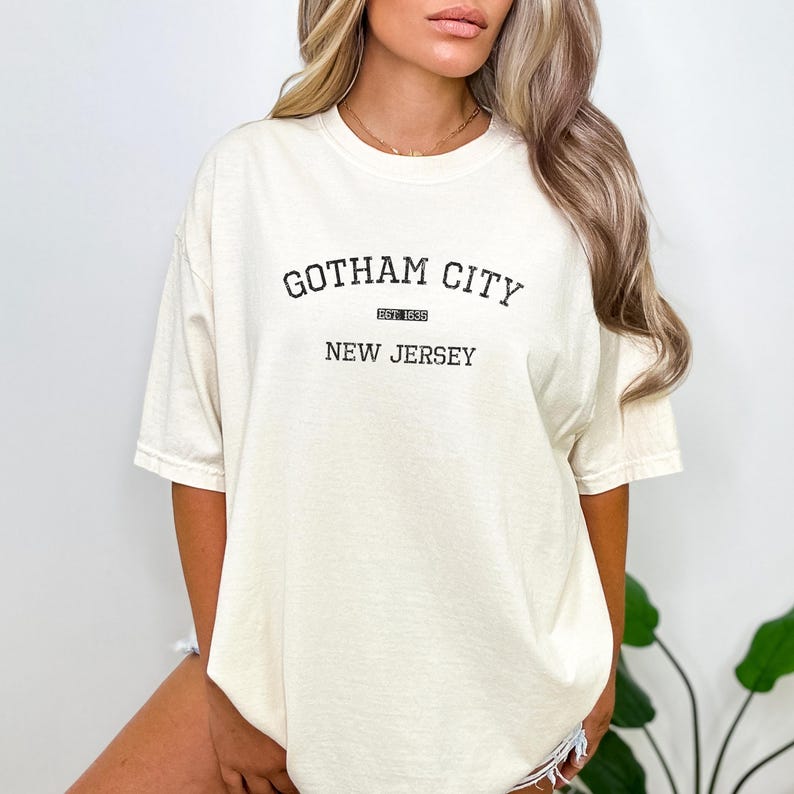 Camiseta Gotham City New Jersey Comfort Colors, estilo vintage, unisex, con estampado gráfico, fundada en 1635, ropa urbana. imagen 6