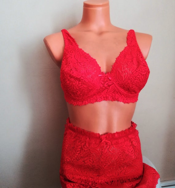 Red Lace Vintage Lingerie Set, Lace Bralette and Tap Pants