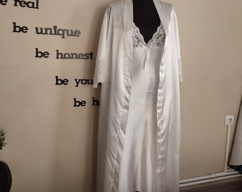 Vintage nighgown and robe set with lace, ivory peignoir set