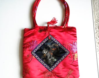 Red Chinese Small Handbag Vintage 90's Red&Black Dragon Design Satin Bag With Chinese Tassel Dangles