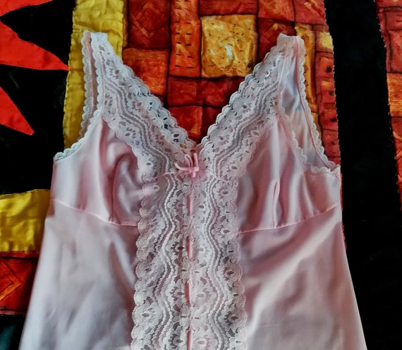 Ladies vintage lingerie lace pink knee length Full Sl… - Gem