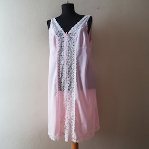 Ladies vintage lingerie lace pink knee length Full Slip women size 40" bust