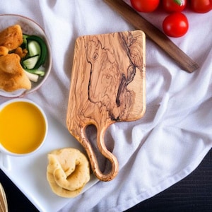 Handmade Olive Wood Cutting Board: Unique Grain Serving Board (37,5*19cm)
