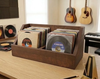 Almacenamiento rústico de discos de 45 RPM de madera / Organizador de vinilos con tapa frontal / Estante de exhibición de discos de 45 rpm hecho a mano de inspiración vintage / Regalo rústico para decoración del hogar