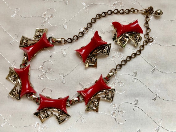 Vintage Red Bows Thermoset Parure Set Valentine B… - image 6