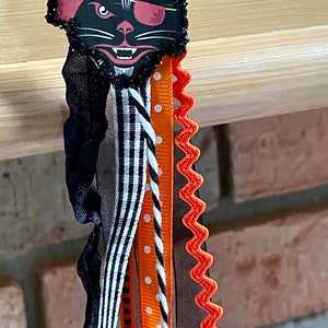 Vintage Halloween chat noir poupée pirate rubans d'image vintage allemand paillettes de verre éphémères papier cartonné ornement Shabby Chic fait main Doodaba