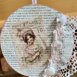 Vintage rose brundage femme Image Script rebut mots en relief dentelle découpée éphémères ornement en bois Shabby Chic fait main Doodaba