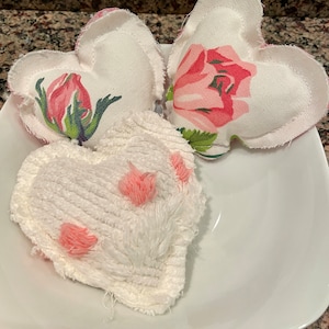 Pink Primitive Set of Three 3  Roses Heart Vintage Fabric Dough Bowl Filler Ornie Tiered Tray Barbiecore Shabby Chic Handmade Doodaba