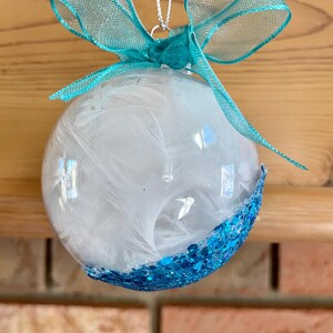 Turquoise White Feathers Bow Five 5 Shatterproof Acrylic Valentine Christmas FilledOrnaments Set Shabby Chic Handmade Doodaba