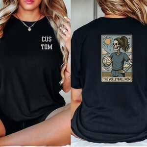 Camiseta personalizada The Volleyball Mom Skeleton – Camiseta retrô com cores confortáveis para mães orgulhosas do esporte, fãs de vôlei e traje para o dia do jogo