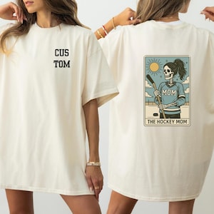 Camiseta personalizada vintage com cores confortáveis para mães de hóquei – Camiseta com design de esqueleto de hóquei para presente de mães esportistas