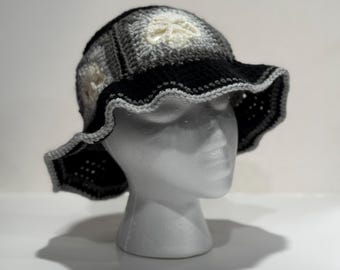 Ręcznie robiony na szydełku kapelusz typu bucket hat | Kapelusz przeciwsłoneczny Grandma Square Festival
