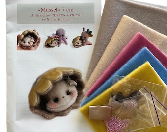 Miniature Mussel Sewing Kit, 4-Inch Toy, Pattern & Video - Worldwide