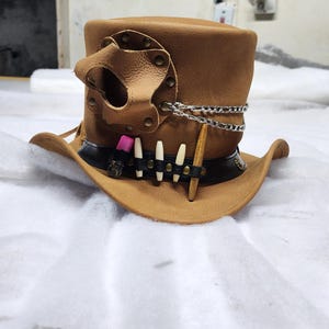 Western Cowboy Hat in Genuine Leather – Brown Unisex Hat – Handmade Outdoor Riding Hat for Men & Women