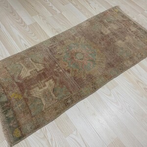 Purple rug, Vintage rug, Turkish small rug, Neutral rug, Faded rug, Oushak rug, Wool rug, Doormat, Kitchen rug, Boho decor rug, 1.5x3.3ft
