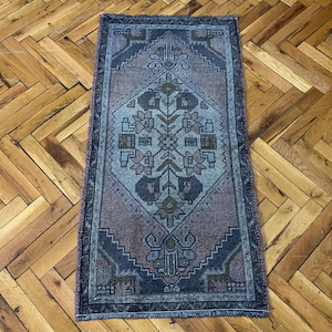 1.8x3.5 ft, Small Pink rug, Turkish rug, Vintage mini rug, Faded rug, Muted rug, Bohemian rug, Oushak rug, Wool rug, Doormat rug, Bath rug