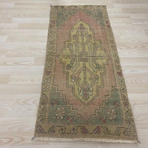 1.5x3.4ft, Faded Pink rug, Turkish rug, Vintage small rug, Muted rug, Ethnic rug, Oushak rug, Wool rug, Doormat rug, Bath rug, Bohemian rug