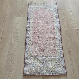 1.5x3.4ft, Small Turkish rug, Vintage rug, Faded Pink rug, Pale rug, Natural rug, Antique rug, Boho rug, Oushak Wool rug, Doormat, Bath rug