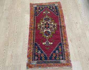 2x4 Red rug, 2x4 Turkish rug, 2x4 Vintage rug, Anatolian rug, Small rug, Oushak rug, Wool rug, Kitchen rug, Doormat rug, Boho rug, 1.9x3.6ft
